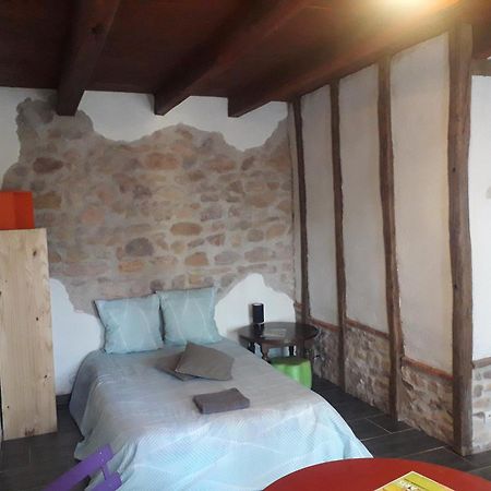 Chambre Double Vallon-en-Sully Exterior photo